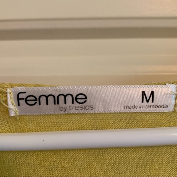 🌻Preloved Femme Yellow Top - Picture 2 of 4